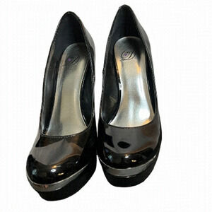 ⭐️ black and silver heels size 5.5